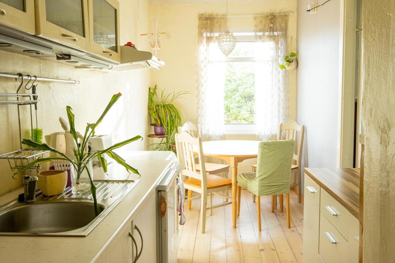 Artists Apartment Near Telliskivi Creative Centre Tallinn Exterior photo